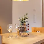 Apart33 2-9 Apartamento *